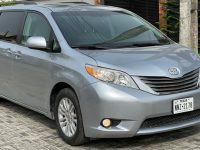 2011 TOYOTA SIENNA