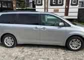 2011 TOYOTA SIENNA