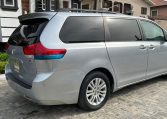 2011 TOYOTA SIENNA